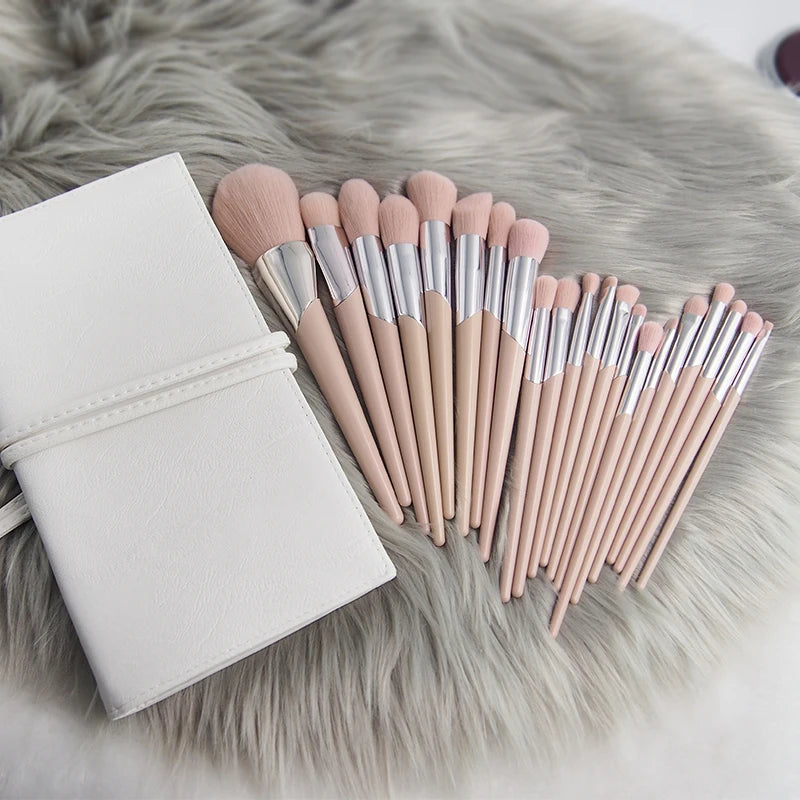 Fashion Beauty Cosmetic Brushes Nude Pink FB Powder Blusher Highlighter Brush Eyeshadow Blending Nose Eyebrow Lip Makeup Brushes